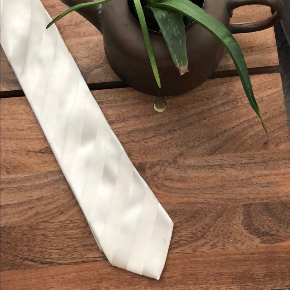 Brioni textured stripe 100% tie